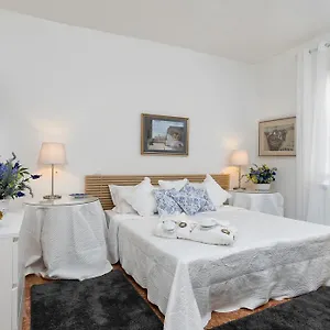 https://venice-heaven-apartments-ca-michela.hotelslidodijesolo.com